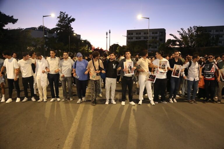 Greve-des-etudiants-en-medecine-rabat4.jpg