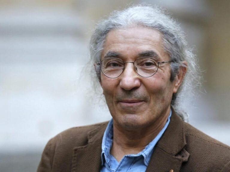 Lecrivain-algerien-Boualem-Sansal-a-lAcademie-francaise-a-Paris-le-29-octobre-2015.-©-Francois-Guillot-AFP-Archives.jpg