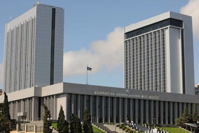 Azerbaijan-parlement.jpg